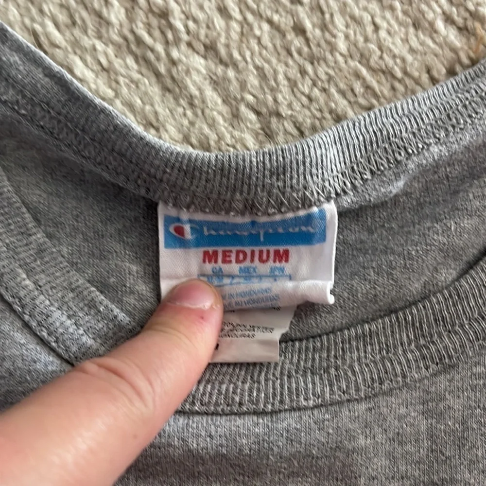 Champion Vintage Large Logo Gray Tee Size Medium - Picture 5 of 6